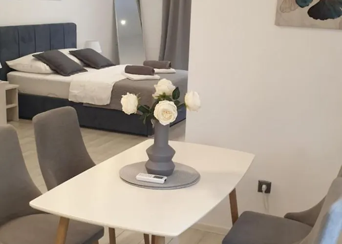 Romantic Apartment Rohreggerova