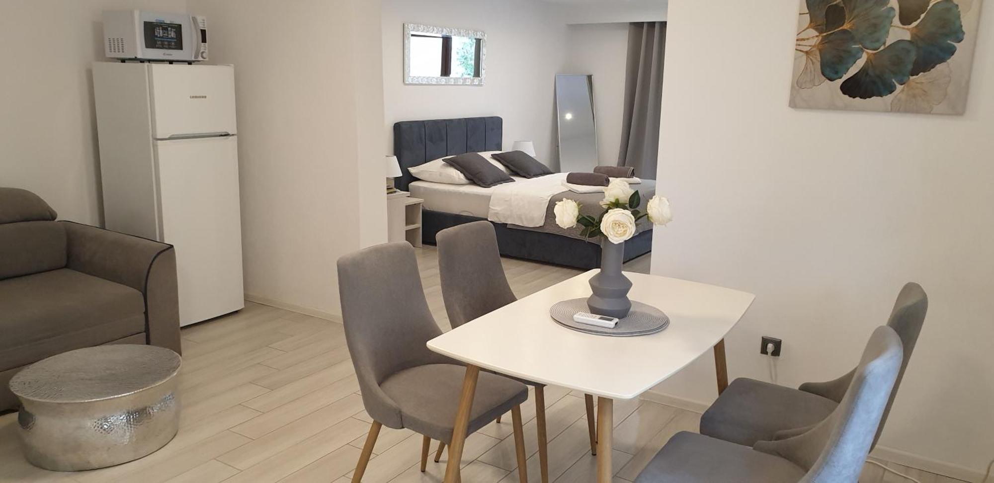 Romantic Rohreggerova Apartma *